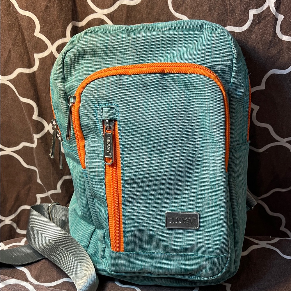 Tinyat  Crossbody Bag